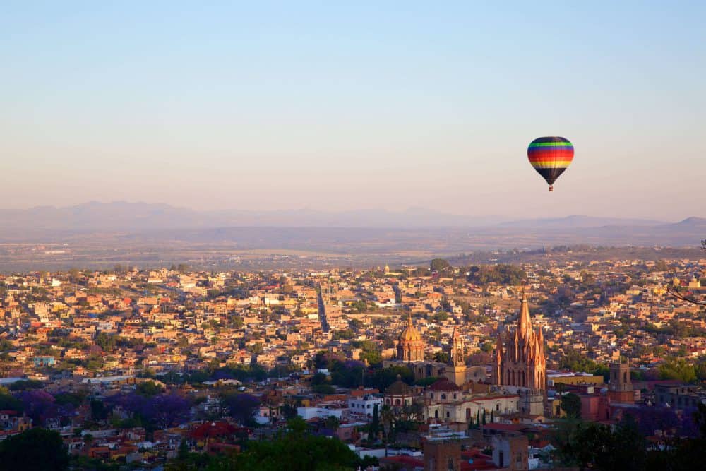 Atrévete a volar en globo en San Miguel de Allende Vuelo en globo en San Miguel de Allende